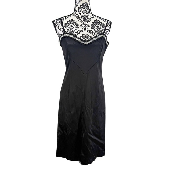 Roman Dresses & Skirts - Roman Vintage Y2K 2005 Black Satin V-Sewn Waist Beaded Sweetheart Neck Dress, 42